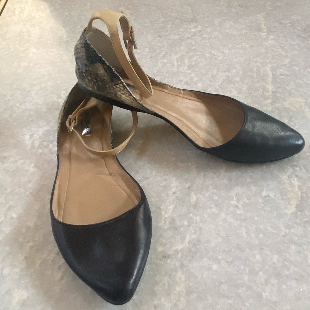 Nordstrom Halogen Women's Black Pointed Toe Ankle Strap Flats